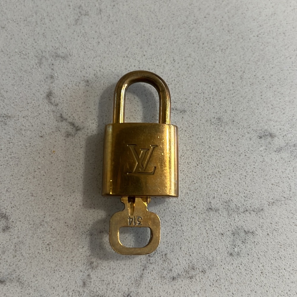 LV lock and key #314
